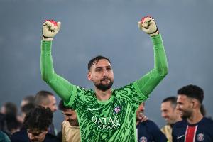 记者：巴黎和曼城在谈判多纳鲁马的转会，曼城已与球员达成协议