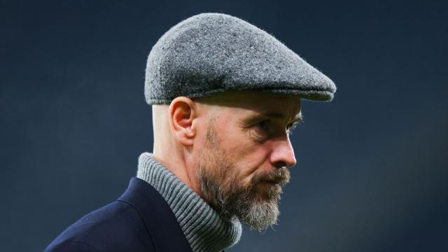 亚博体育平台-英媒：曼联球员对滕哈赫失去信心 质疑其签约眼光