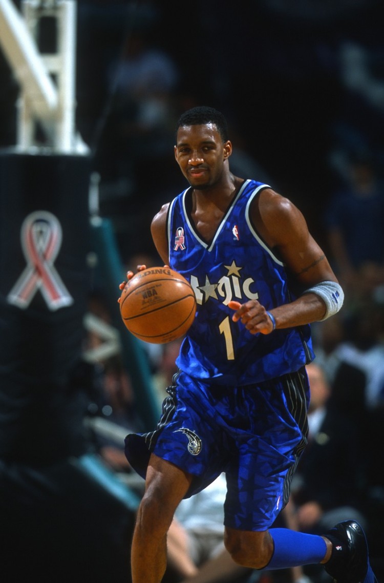 亚博体育APP-23年前的今天：麦迪三节打卡轰下52分 率队击退公牛